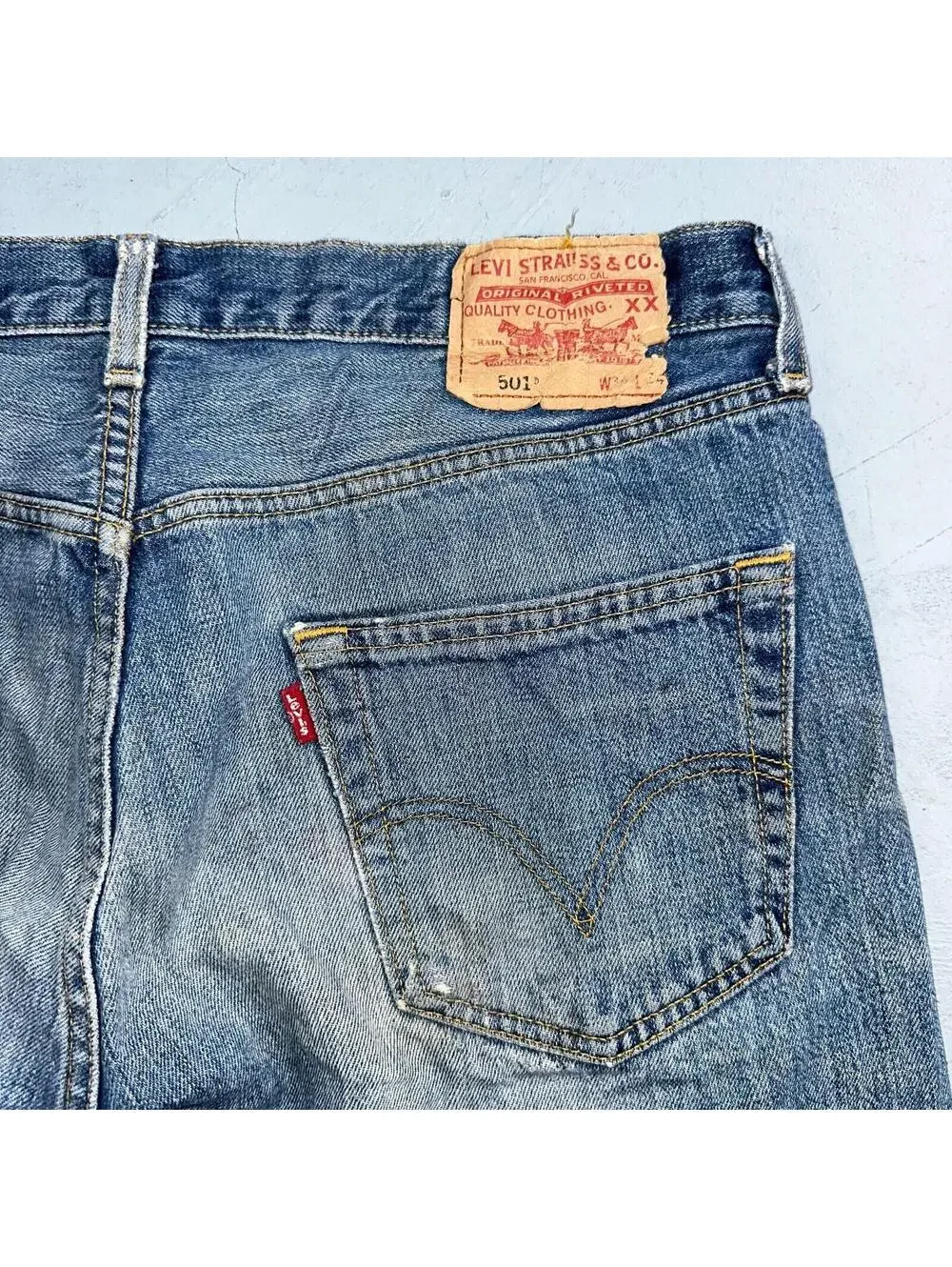 Levis 501 Vintage Y2K XX Straight Leg Jeans Blue Light Wash 34x34 Act 33x33